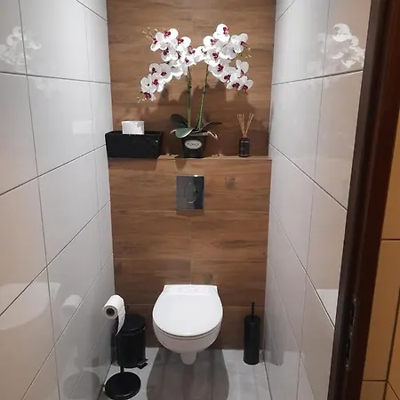 Schronisko Gosciniec Rownica Gæstehus *