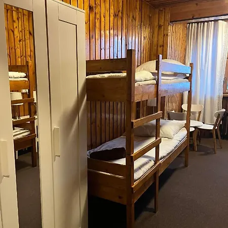 Gæstehus Schronisko Gosciniec Rownica *