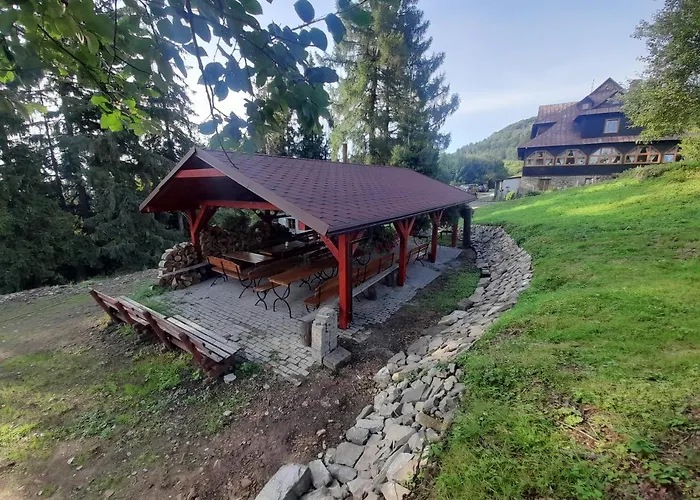 Konukevi Schronisko Gosciniec Rownica