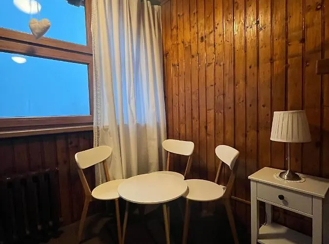 Konukevi Schronisko Gosciniec Rownica