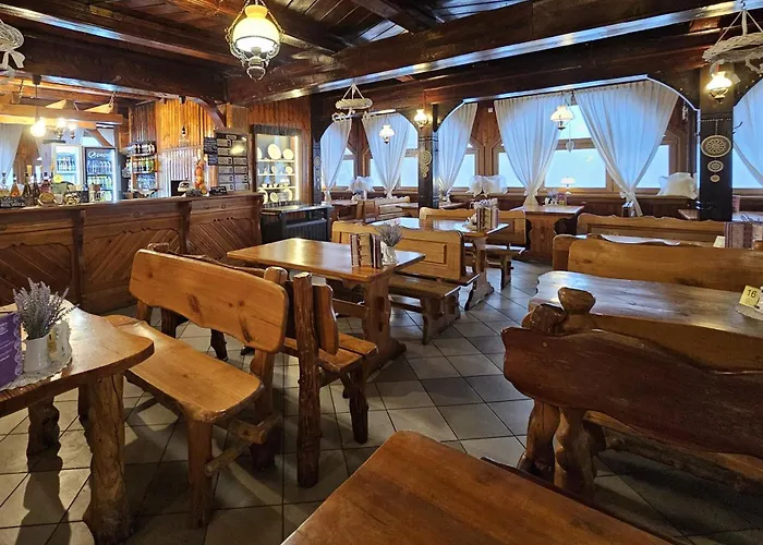 Schronisko Gosciniec Rownica *