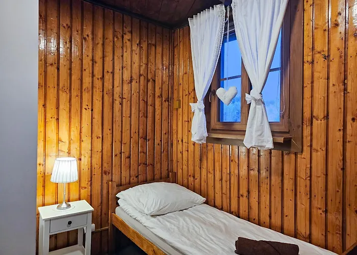 Schronisko Gosciniec Rownica Konukevi