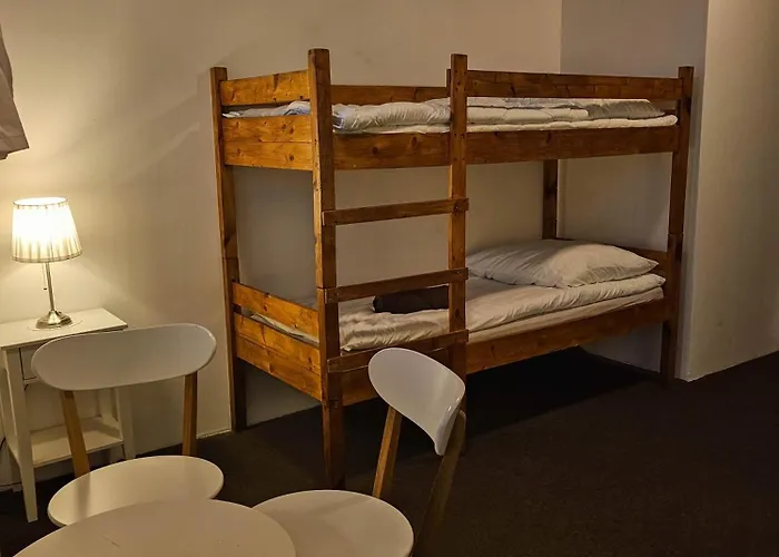 Schronisko Gosciniec Rownica Konukevi *